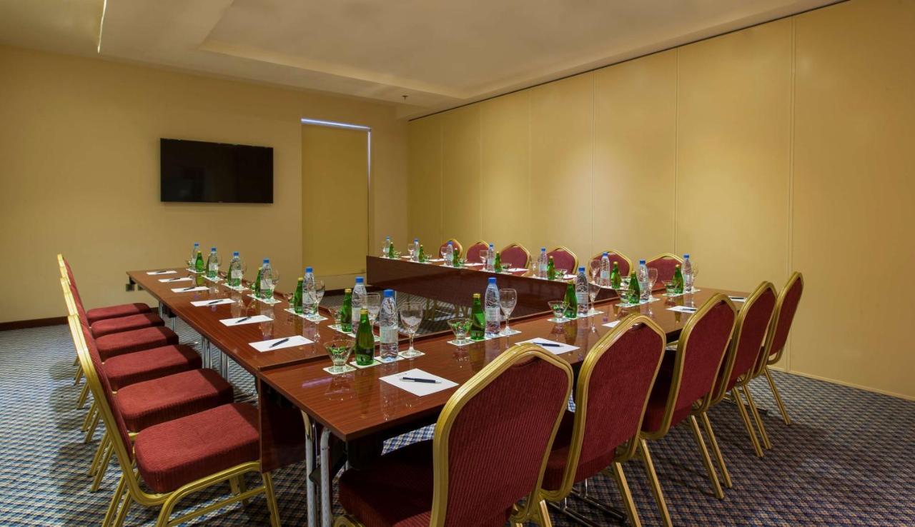 Hotel Radisson Blu Hotel, Dhahran 4*