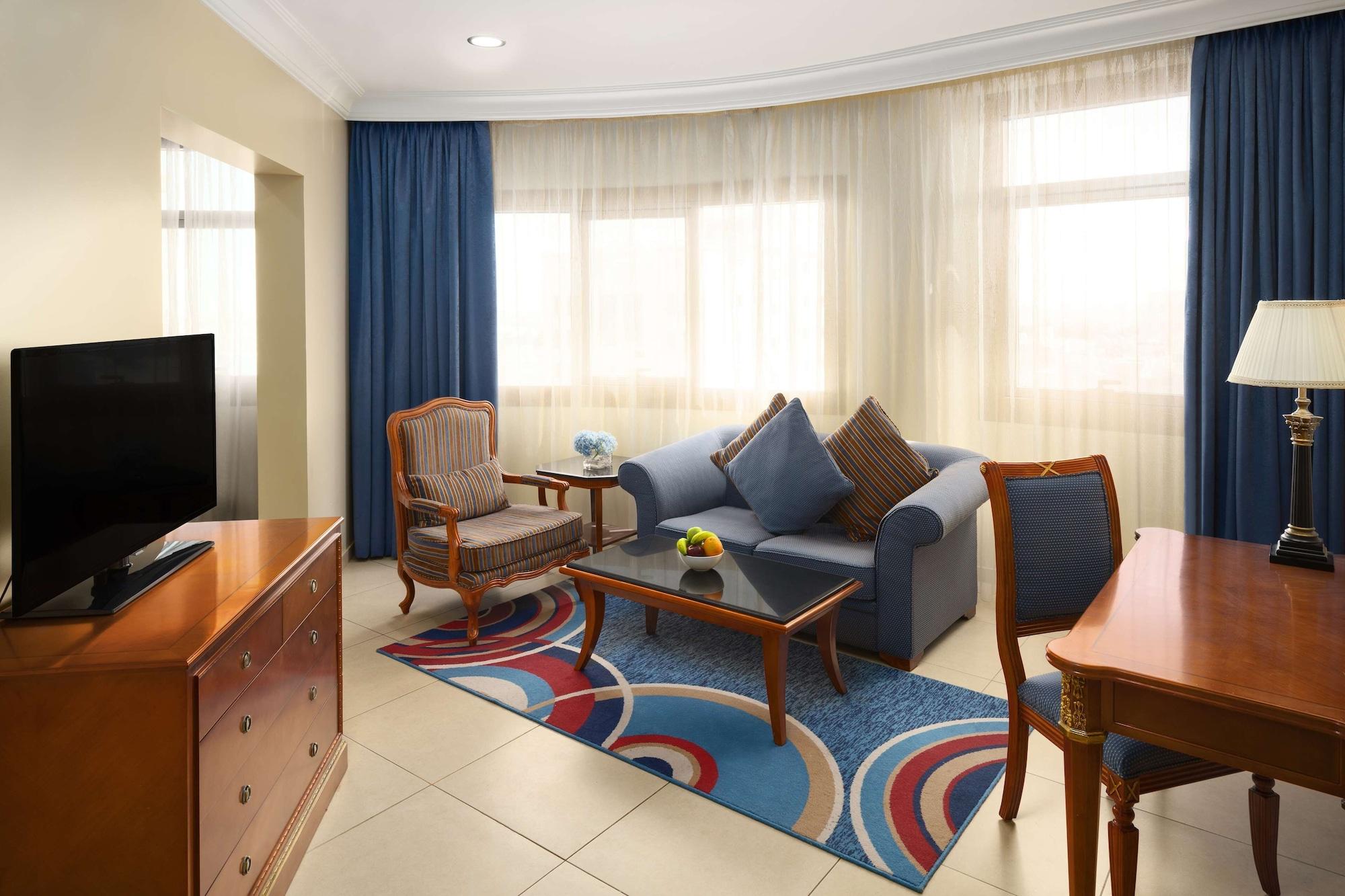 Radisson Blu Hotel, Dhahran 4*