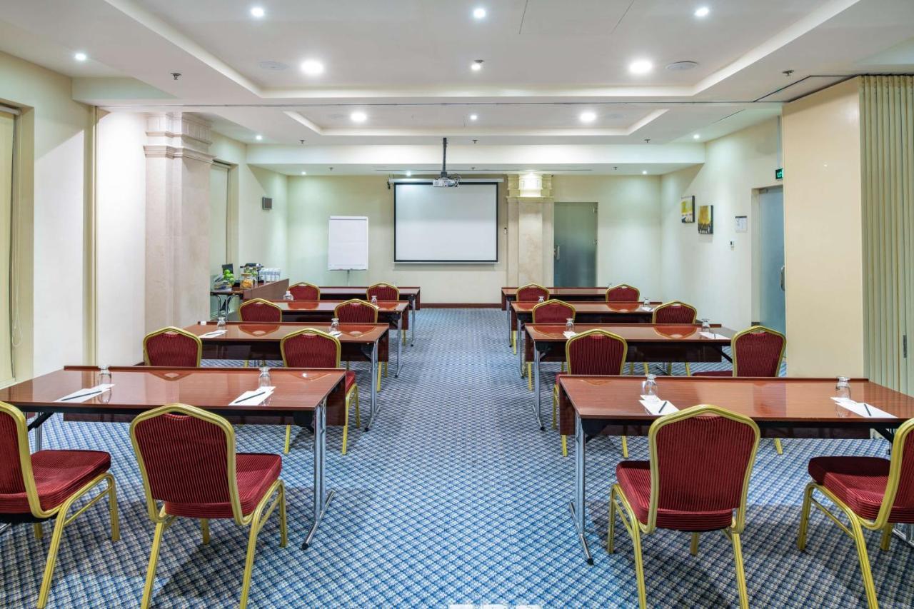 Radisson Blu Hotel, Dhahran 4* Al Khobar